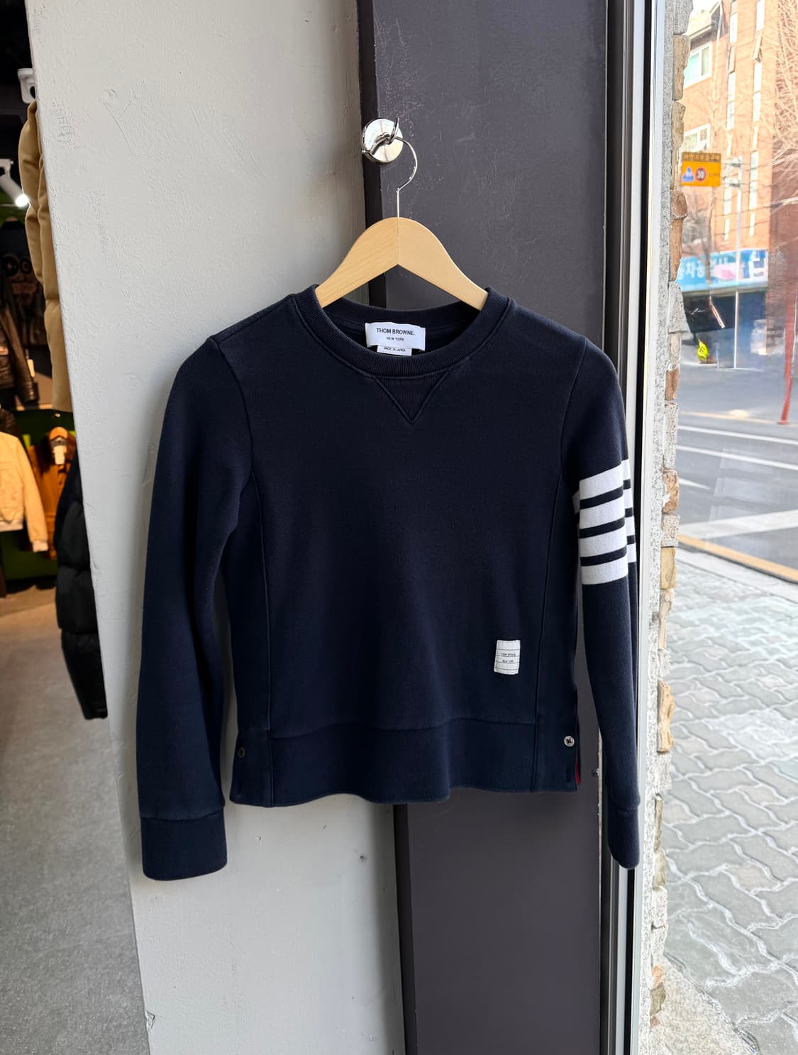 42(2)/ 톰브라운 클래식 루프백 4-바 맨투맨 상품이미지3