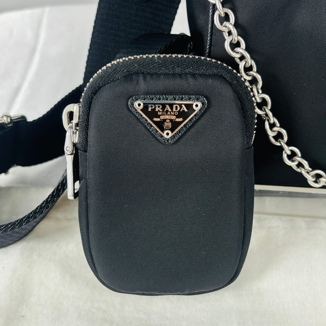 (정품)프라다 2005 리나일론 테수토 은장체인 호보백 상품이미지7