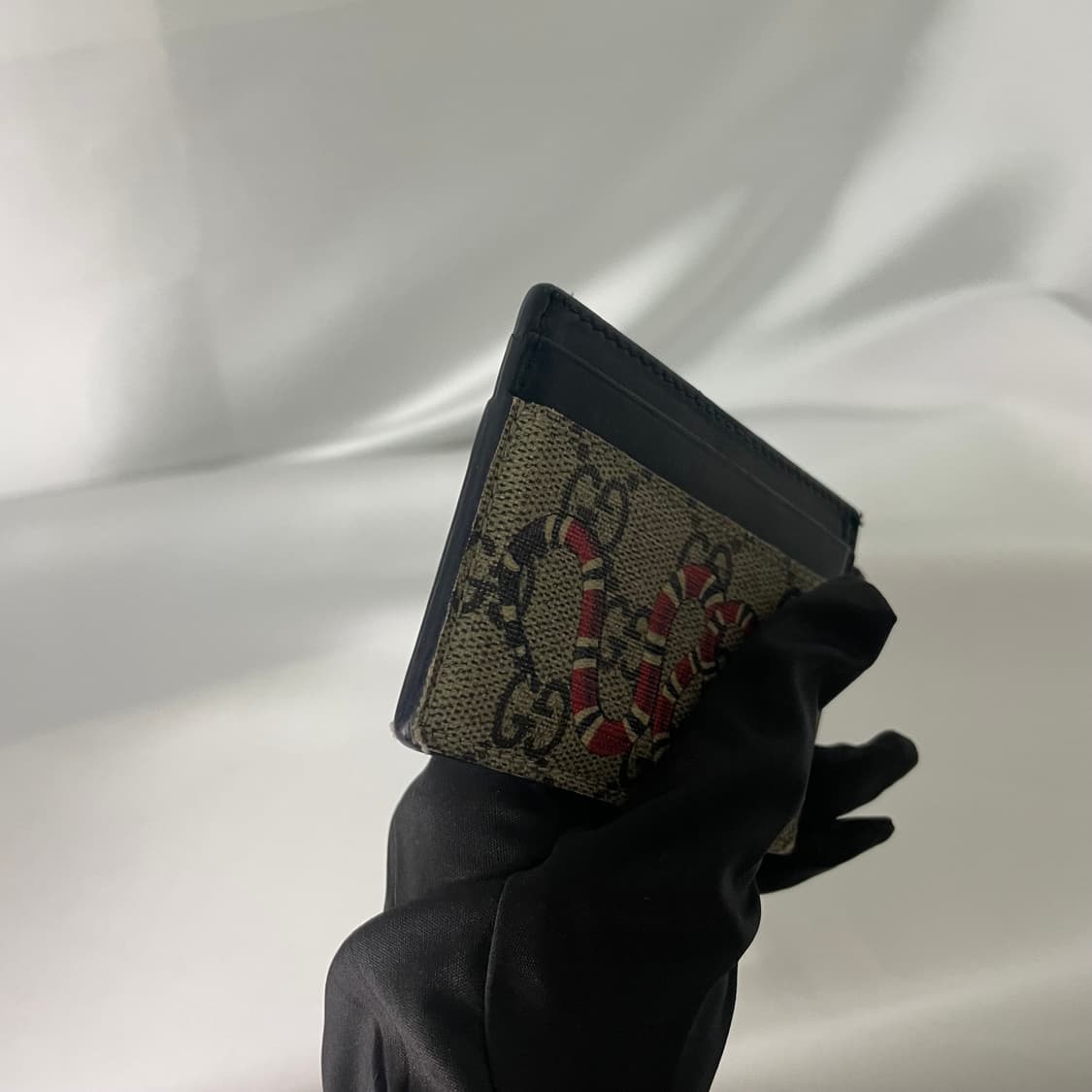 구찌 킹스네이크 카드지갑 GG수프림 단품 상품이미지4