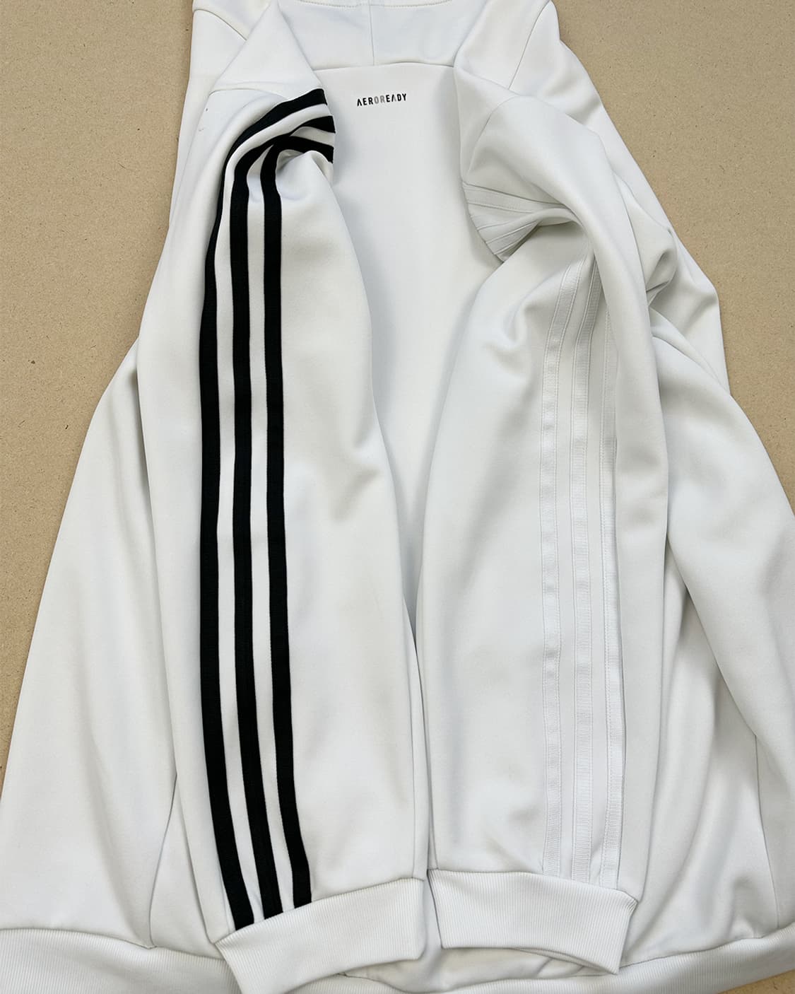 아디다스 에어로레디 슬리브 화이트 상품이미지3