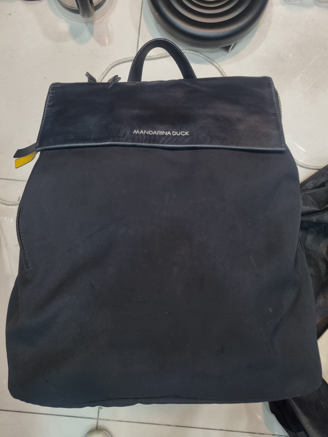 만다리나덕 블랙 백팩 상품이미지1