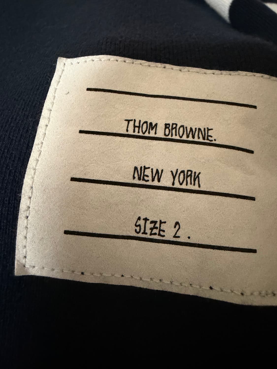 톰브라운 4바 네이비 맨투맨 상품이미지3