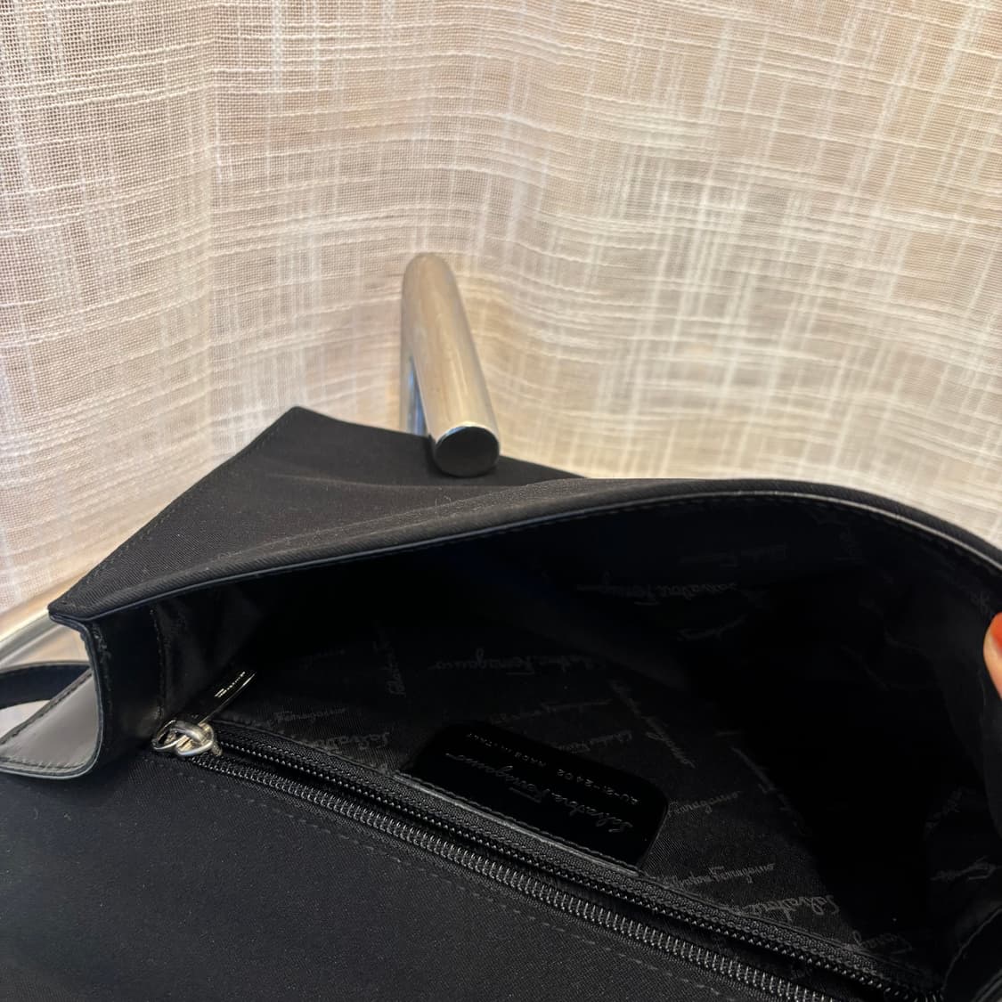 정품 페라가모 바게트 숄더백     상품이미지9