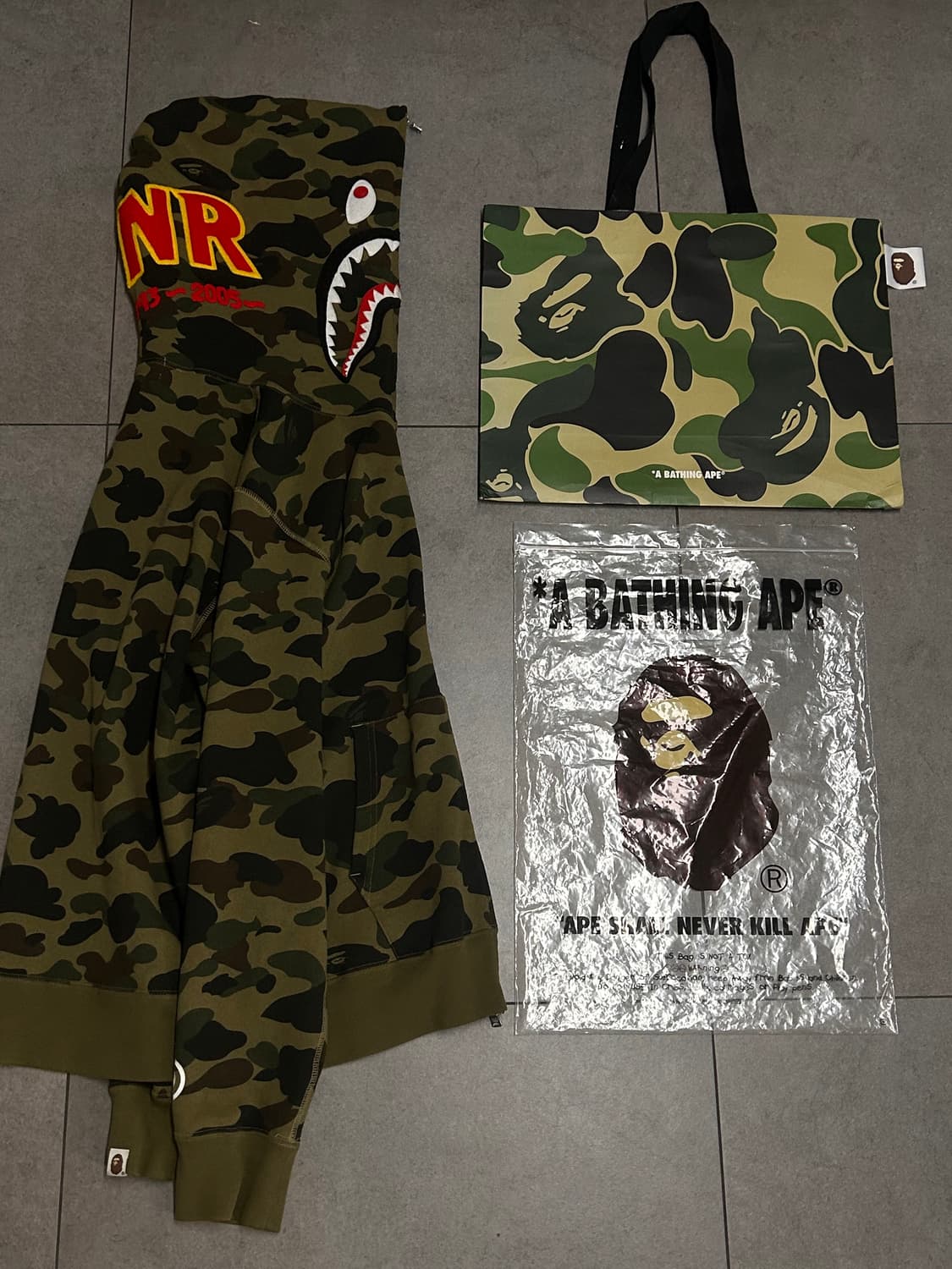 새상품급) 베이프 녹계 그린 샤크 후드집업 상품이미지1