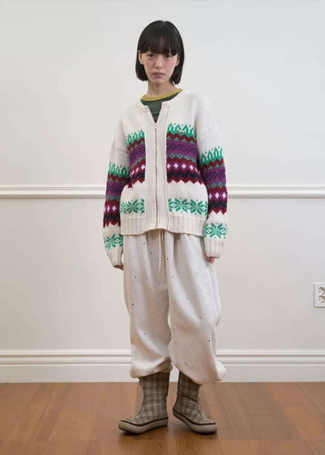 노컨텐츠 니트집업 구해요ㅠ.ㅠ 상품이미지1