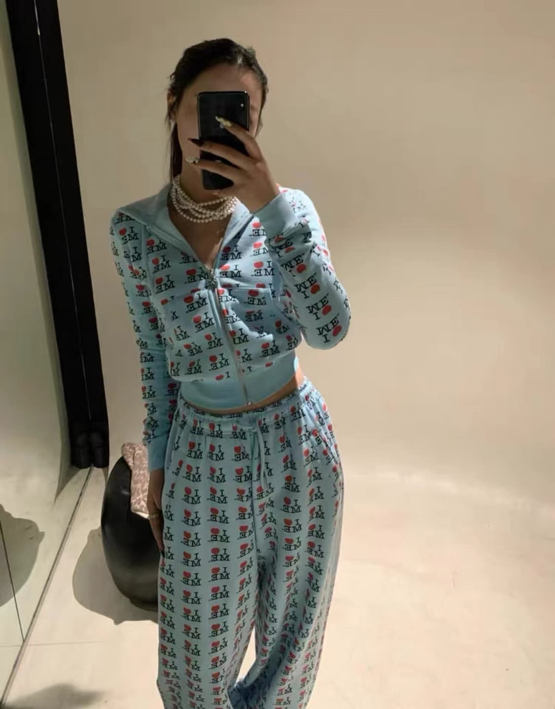 애슐리윌리엄스 블루 iloveme 후드집업 상품이미지3