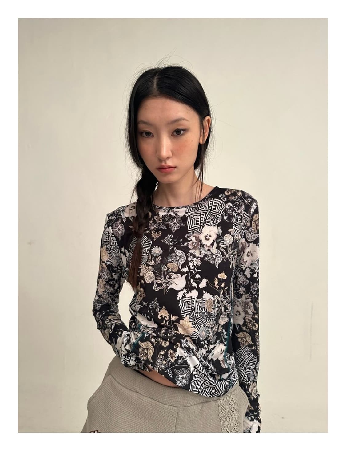 콜로신스 pansy top black 상품이미지1
