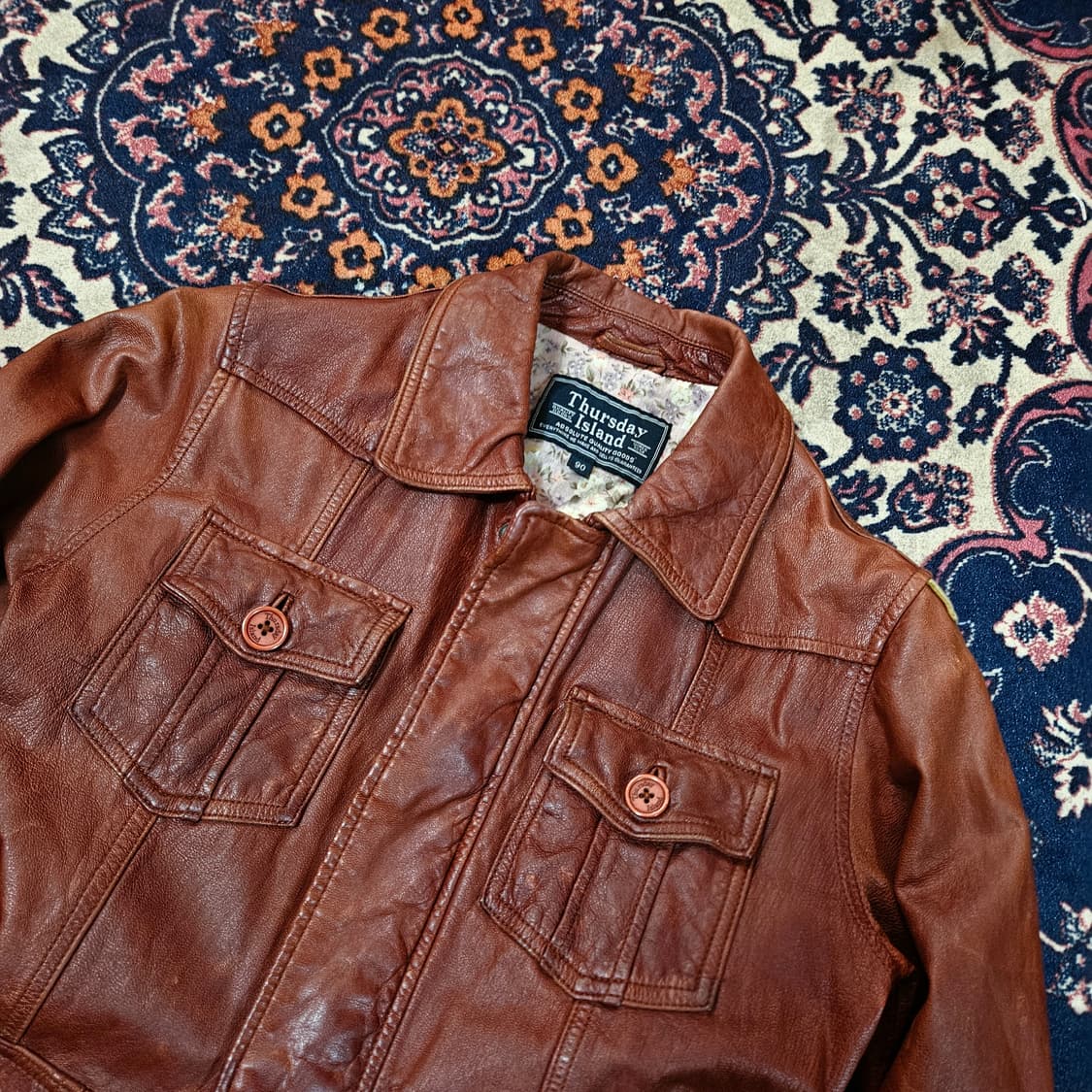 써스데이아일랜드 빈티지 y2k 가죽 자켓  상품이미지4