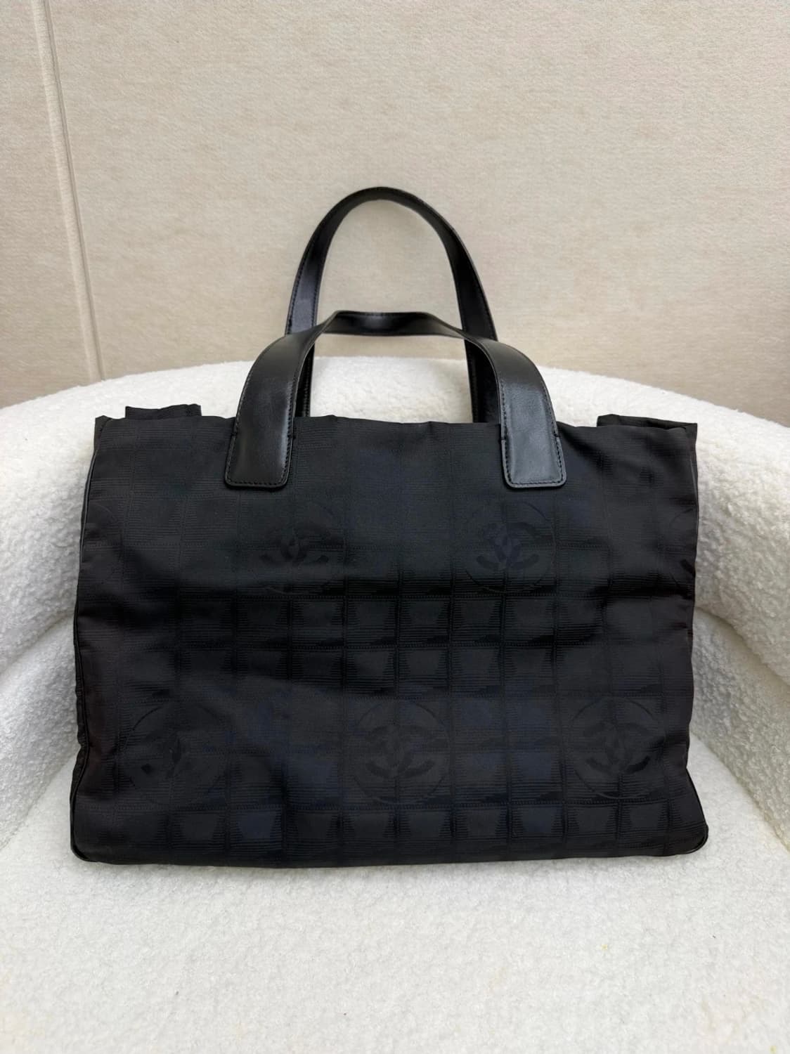 샤넬 블랙 나일론 토트백 상품이미지1