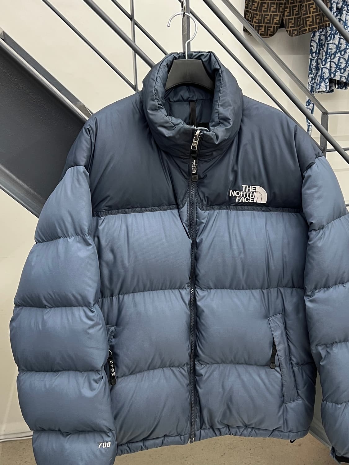 노스페이스 700 애쉬블루 눕시 패딩 상품이미지2