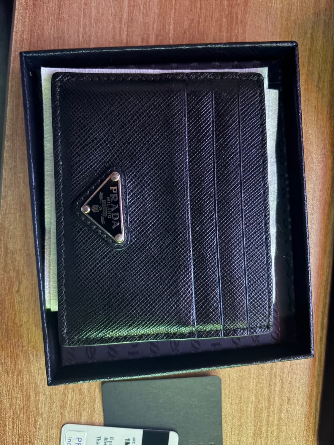 프라다 사피아노 카드지갑 팔아요 상품이미지1