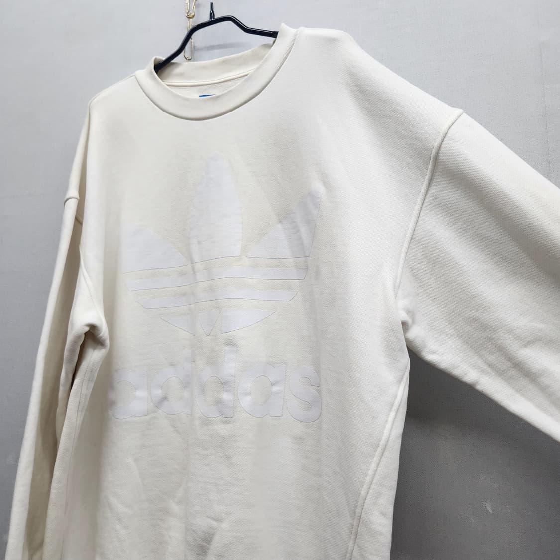 아디다스 빅로고 맨투맨 2XL 상품이미지2