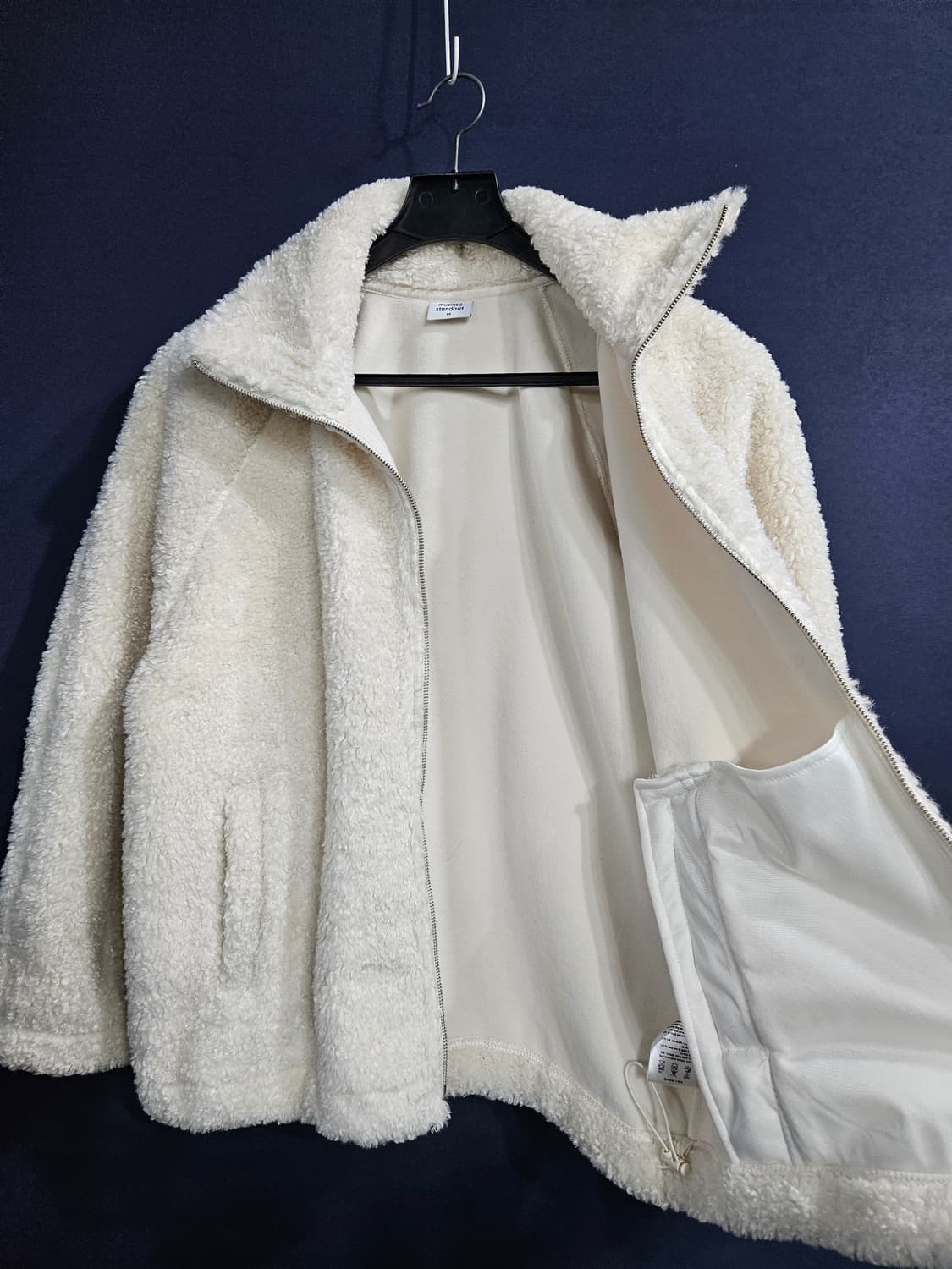 무신사 스탠다드 아이보리 남성 오버핏 95~100 후리스 자켓  상품이미지8