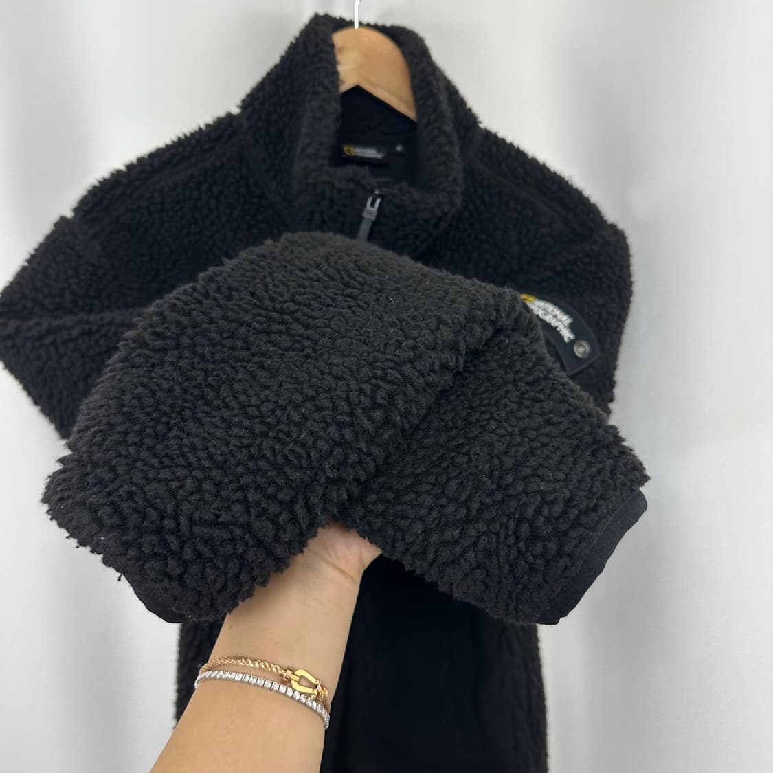 네셔널지오그래픽 남자 뽀글이 도톰자켓 검정 M  EOW 상품이미지3