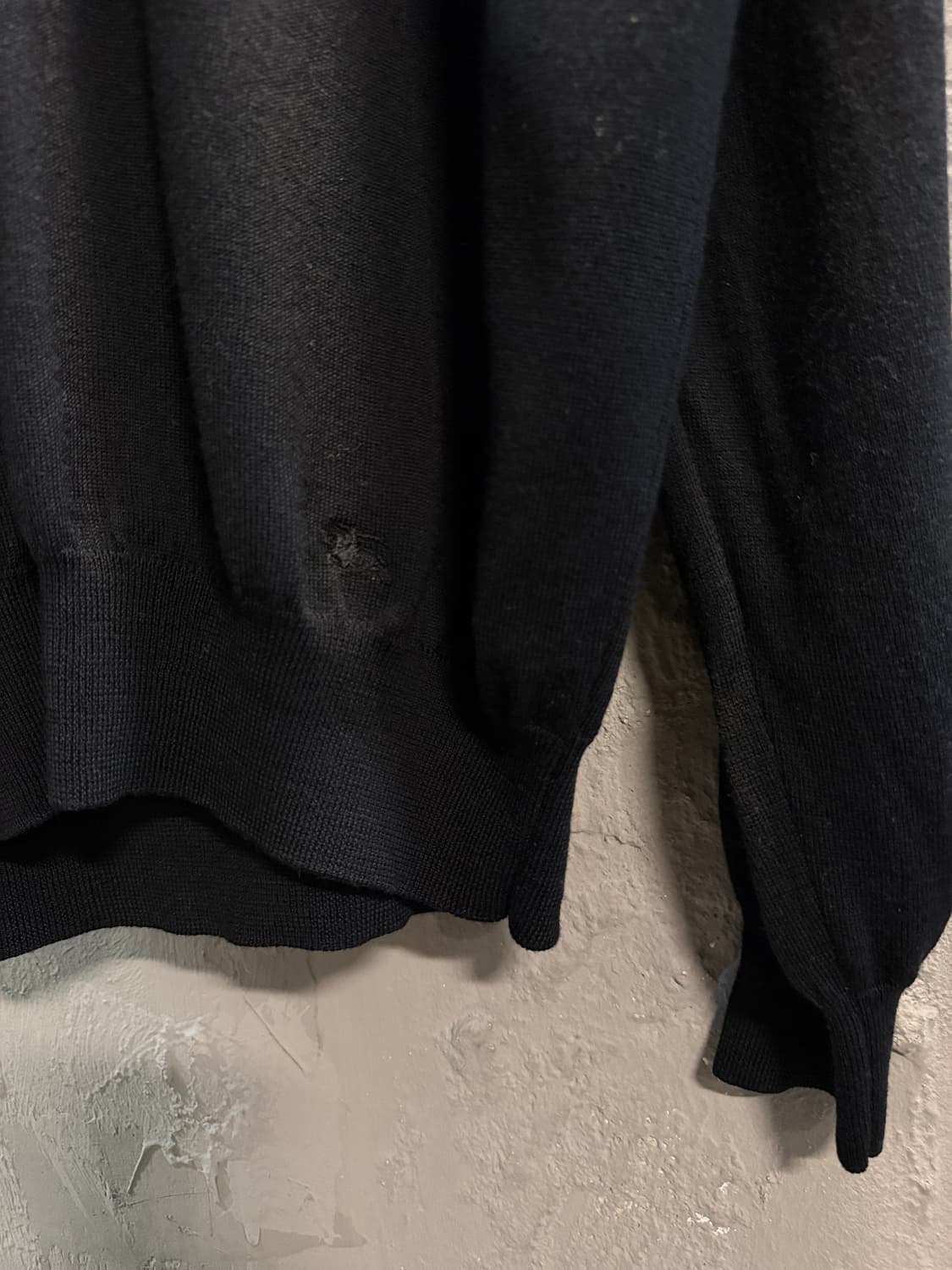 버버리 런던 메리노 울 카라 니트 블랙 L 상품이미지5