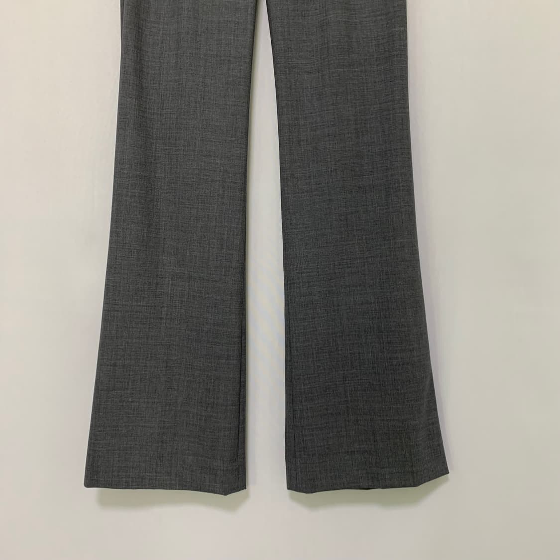 띠어리 세미 부츠컷 울 슬랙스 팬츠 27-28인치 그레이 여성 정장바지 상품이미지3