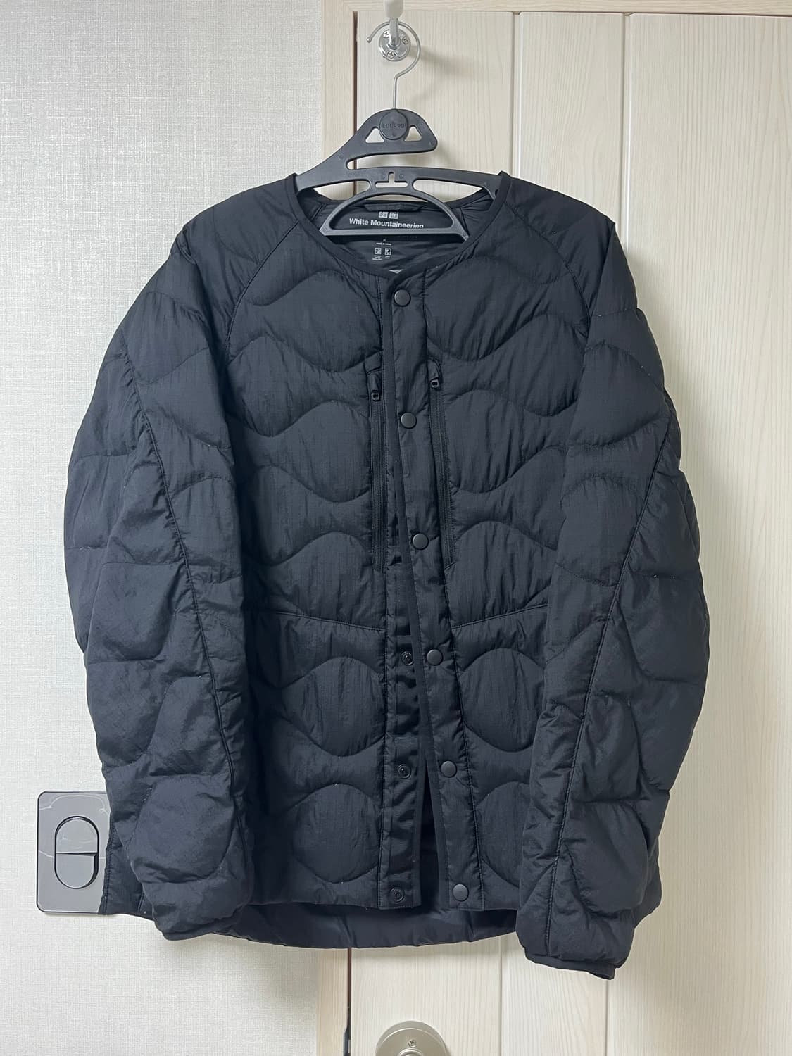 유니클로 화이트마운티어링 울트라 라이트다운 상품이미지2