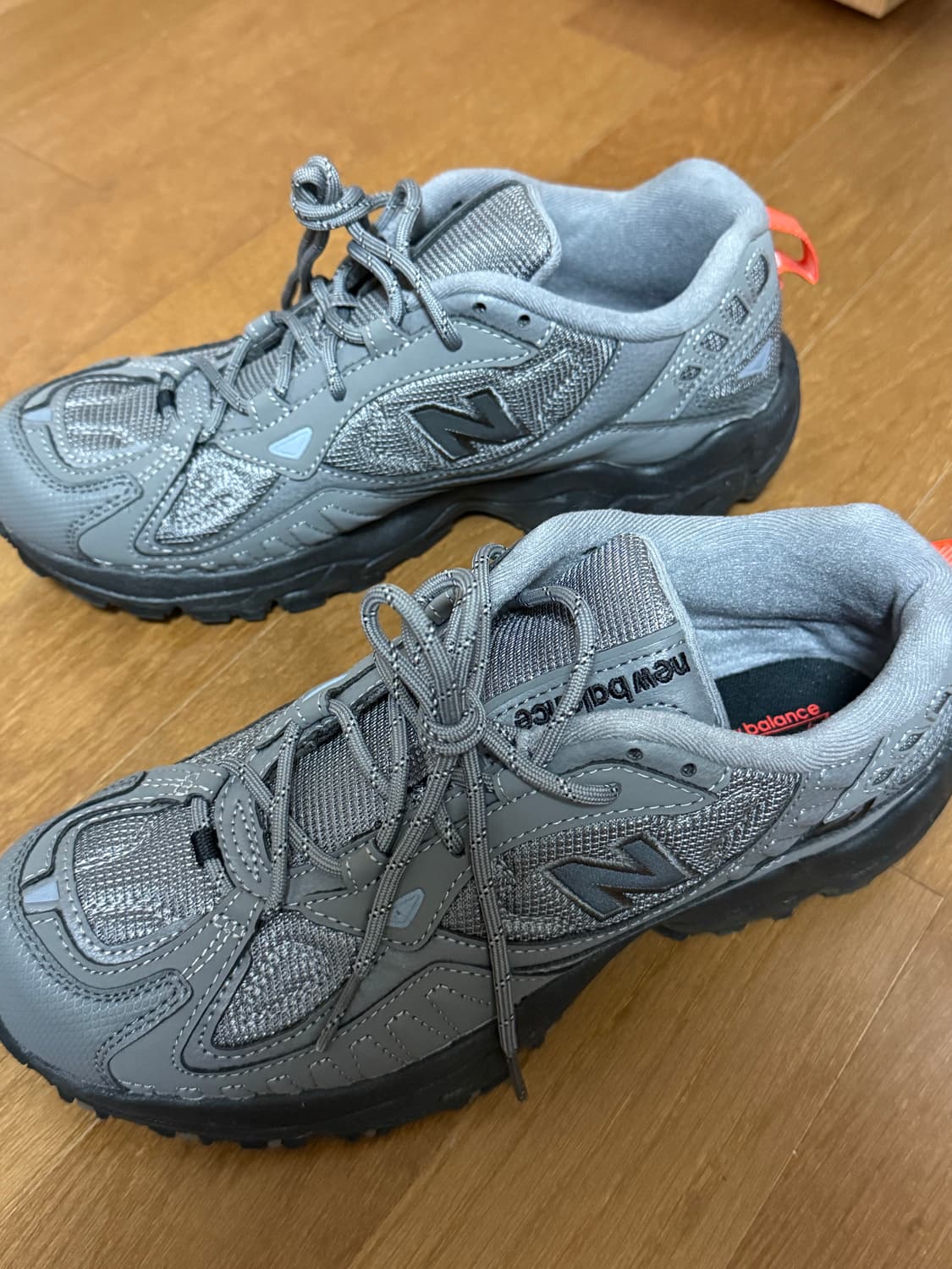 새상품급 뉴발란스 703 그레이 상품이미지3