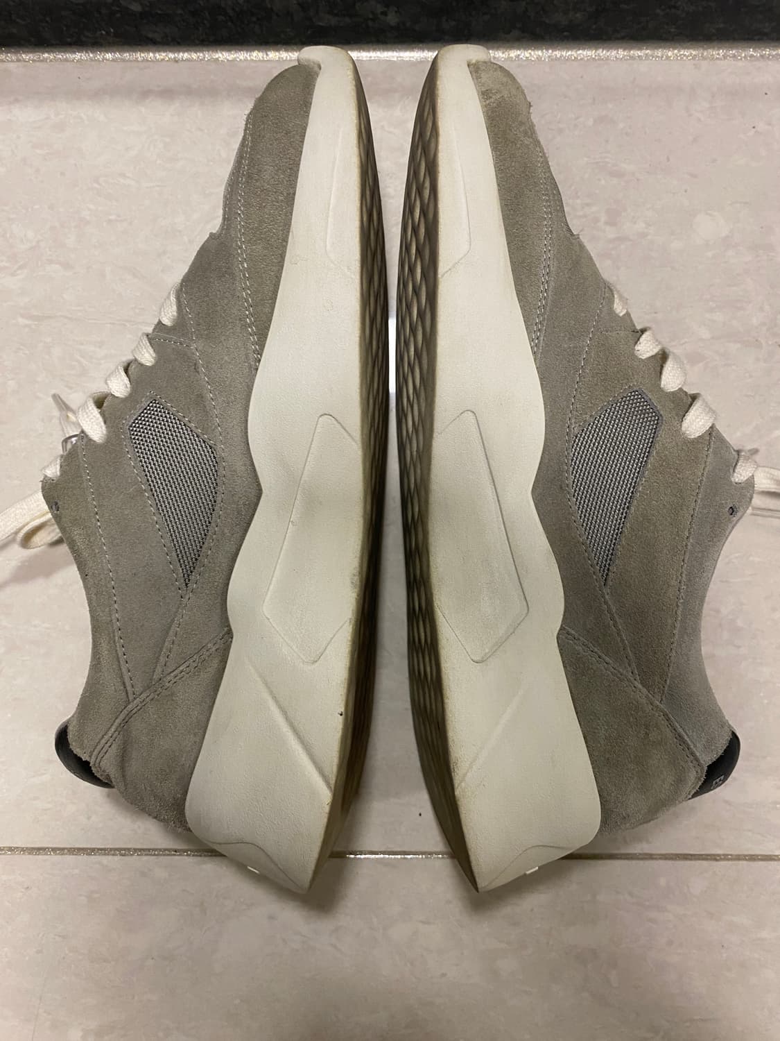 FEAR OF GOD ESSENTIALS Sneakers 상품이미지3