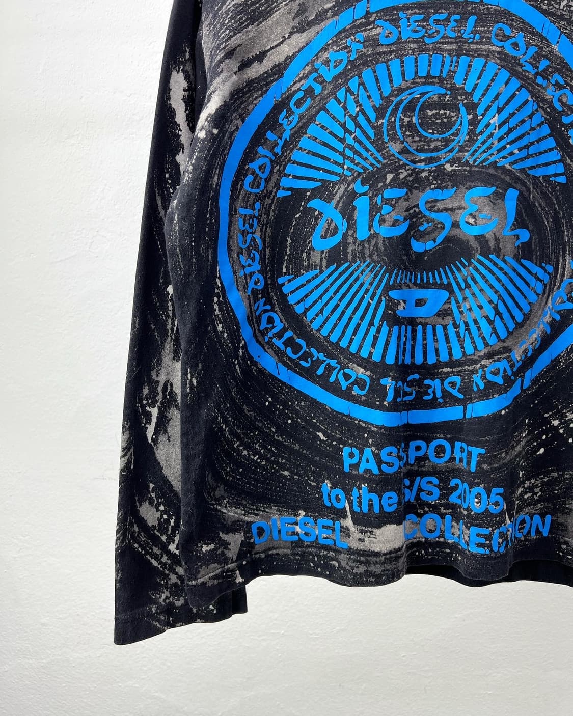 디젤 페인팅 빅로고 프린팅 롱 슬리브  상품이미지3