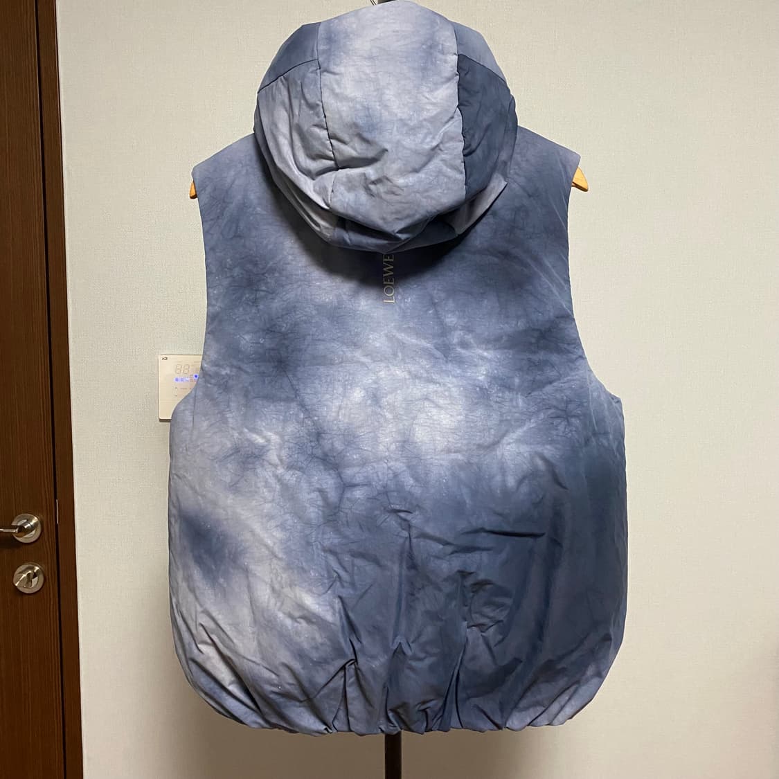 [XS] 로에베 x 온 러닝 테크니컬 쉘 퍼퍼 패딩 베스트 블루 상품이미지2