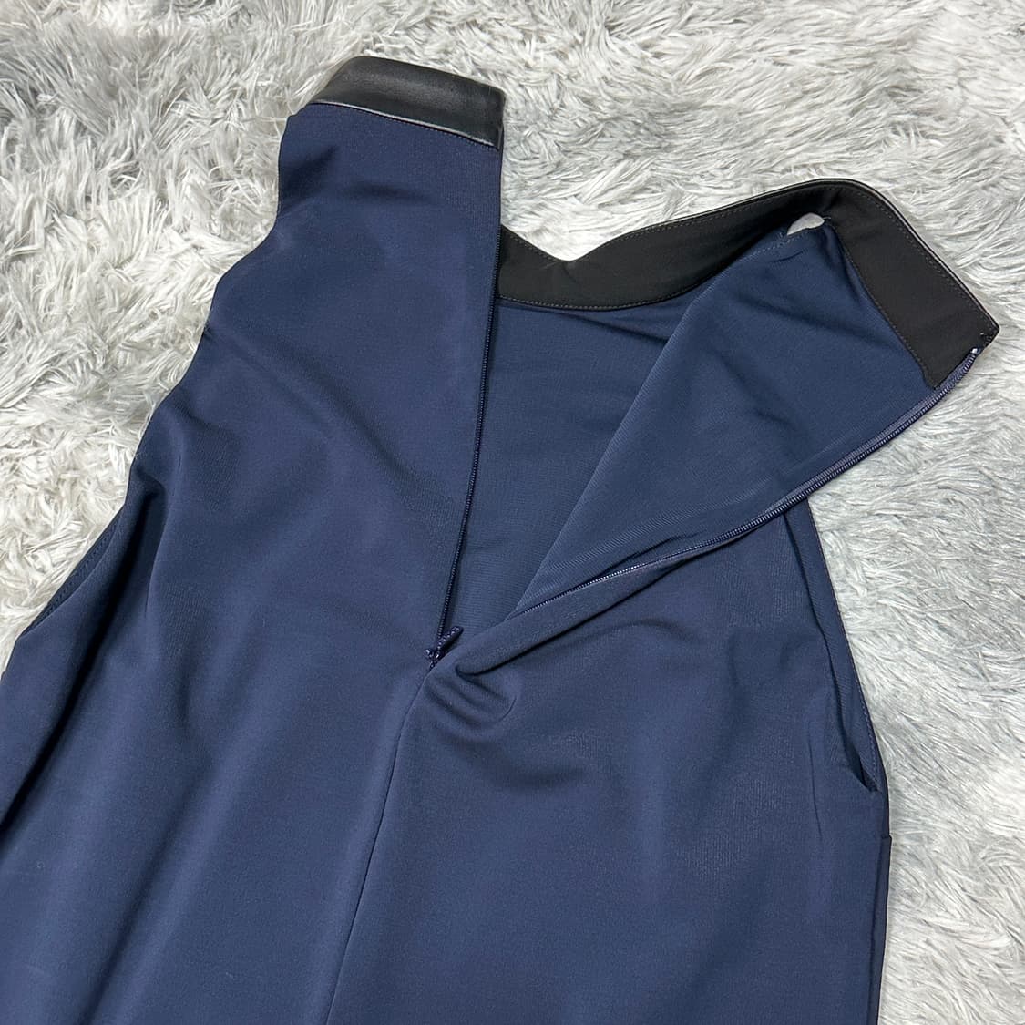 구찌 가죽 홀터넥 미니 원피스 나시 s 상품이미지5