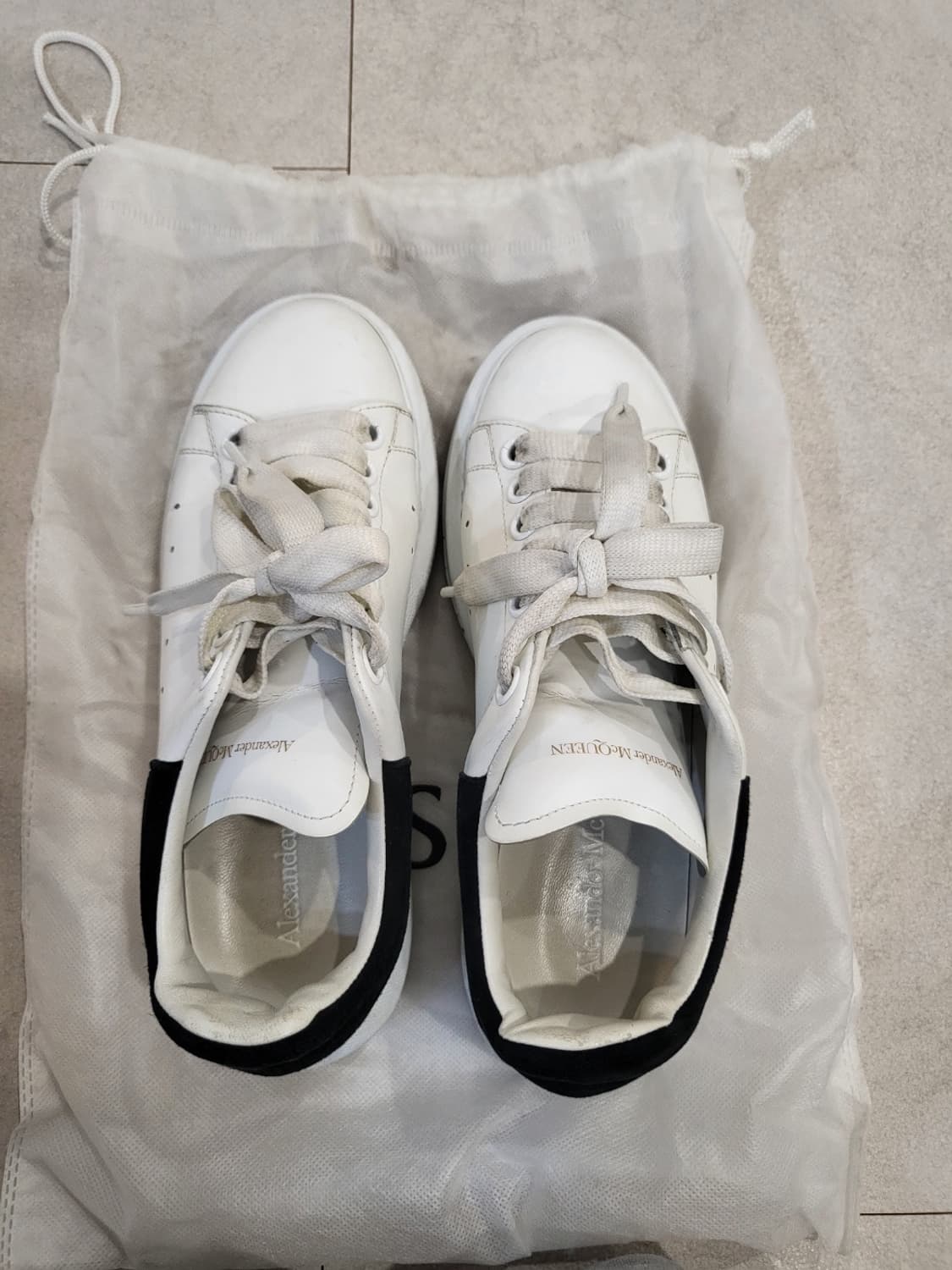 알렉산더 맥퀸 오버솔 스니커즈 36 상품이미지1