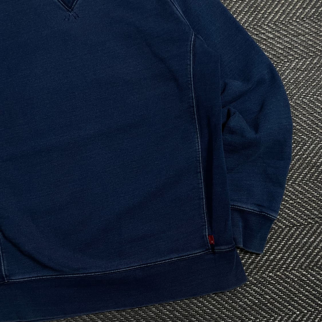 리바이스 인디고 워시드 스웻 셔츠o 4220 상품이미지2