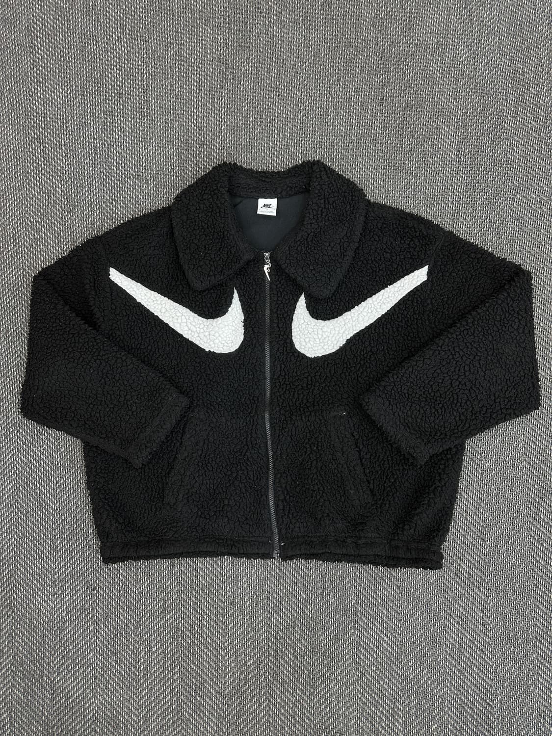 나이키 스우시 뽀글이 집업 블랙 상품이미지1