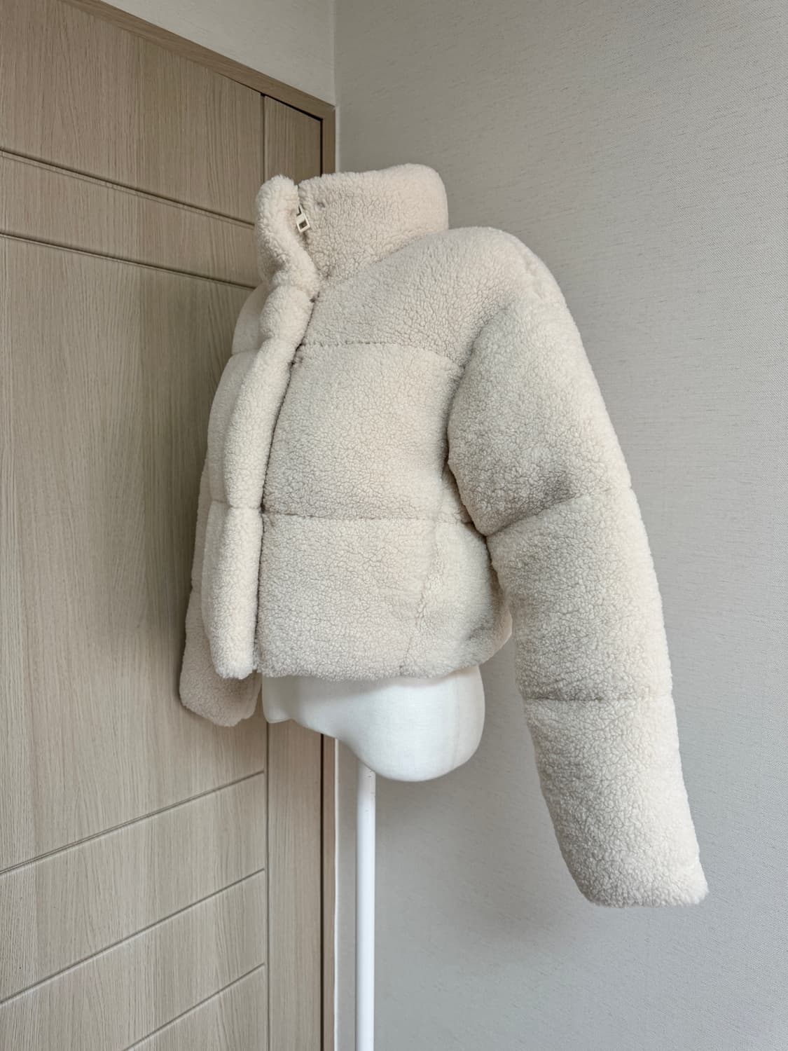 자라) 덤블 뽀글이 숏패딩 상품이미지3