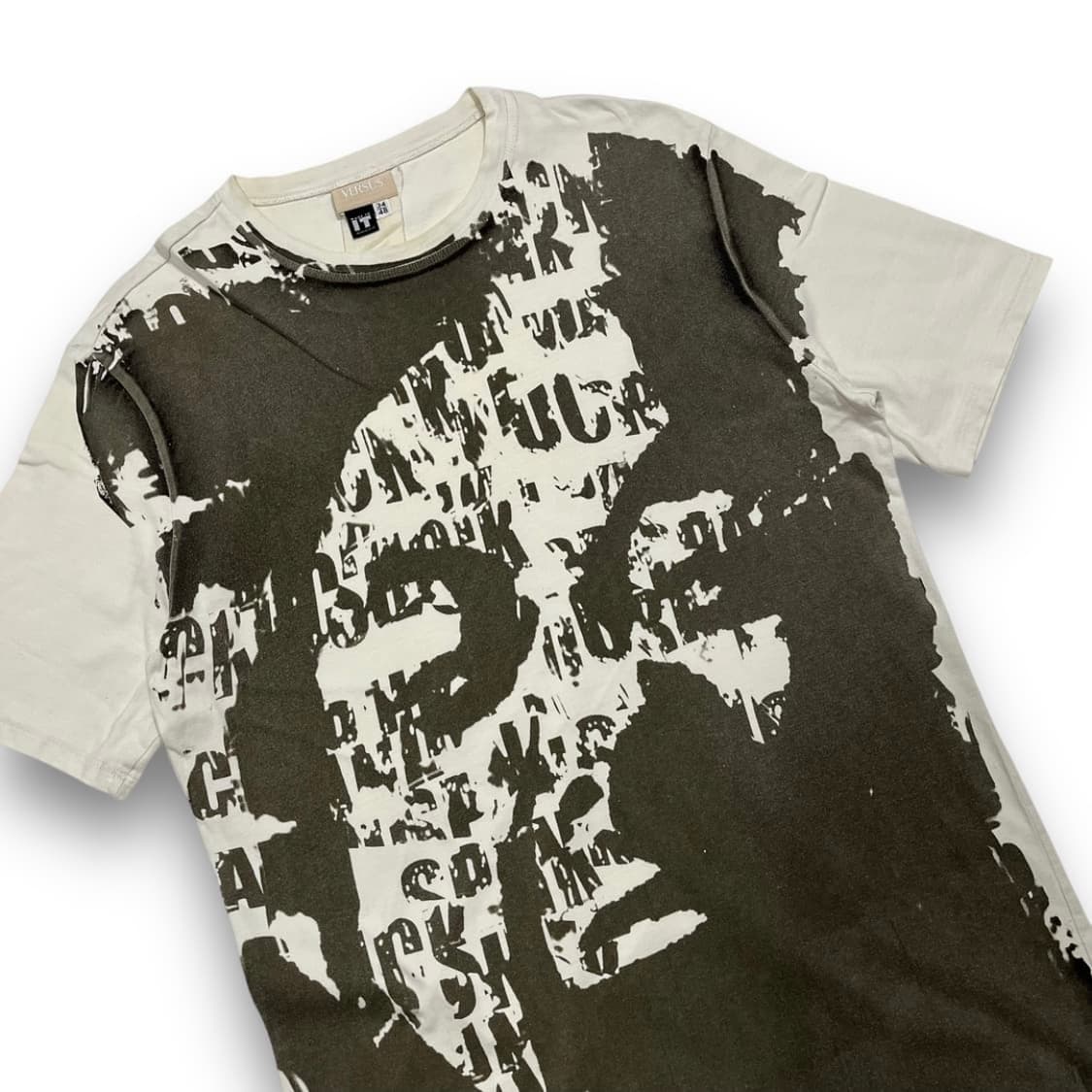 베르수스 OG 록스타 데미지 빈티지 반팔 티셔츠 상품이미지3