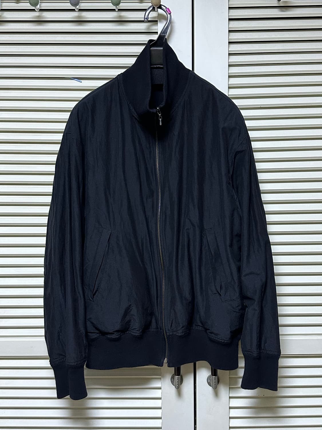 [1] comoli 25ss 코튼실크 리버시블 트랙자켓 블랙 상품이미지4