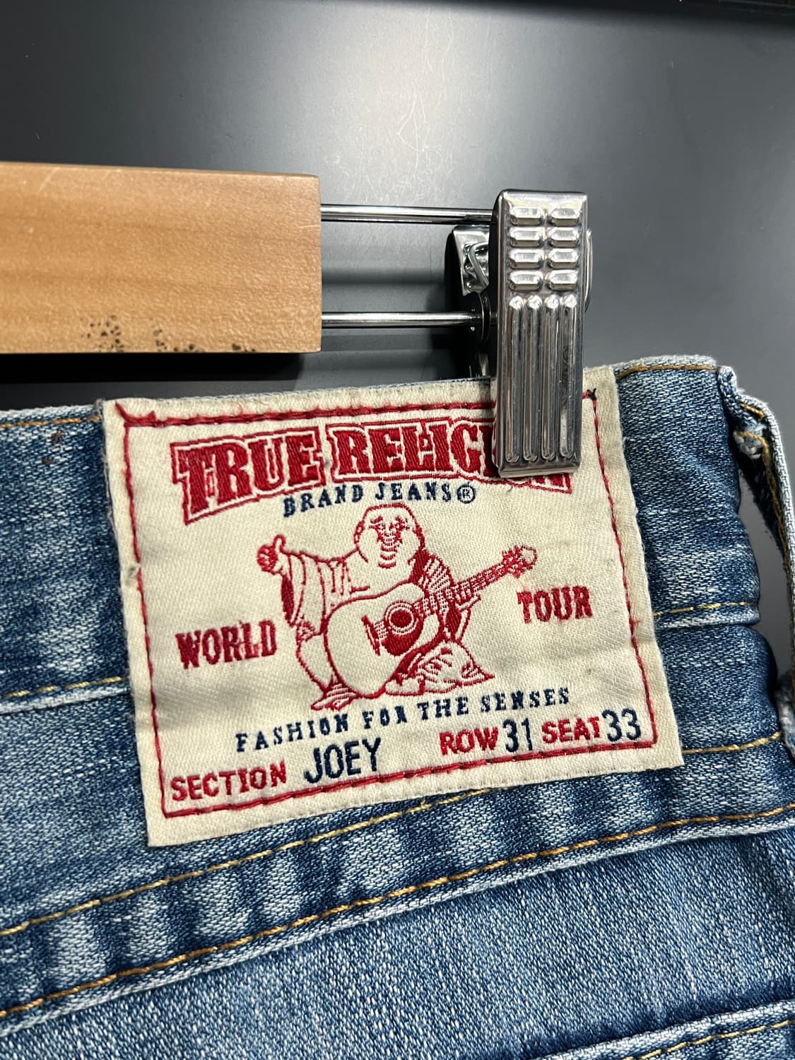 True Religion 트루릴리전 조이 부츠컷 나팔핏 연청 데님 팬츠 상품이미지4