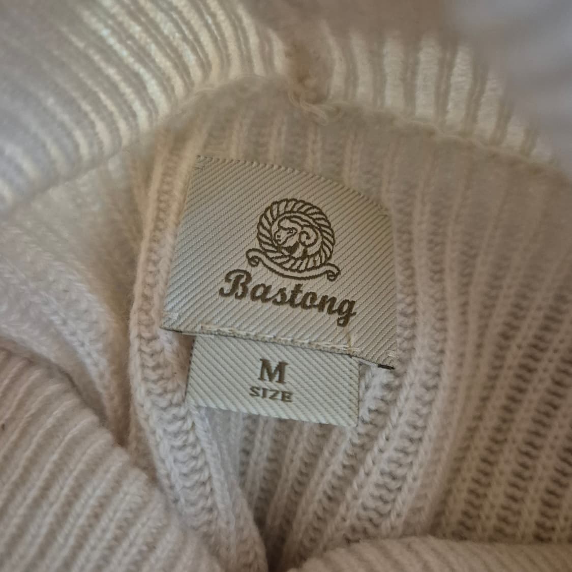 바스통 311 터틀넥 니트 아이보리 M 상품이미지4