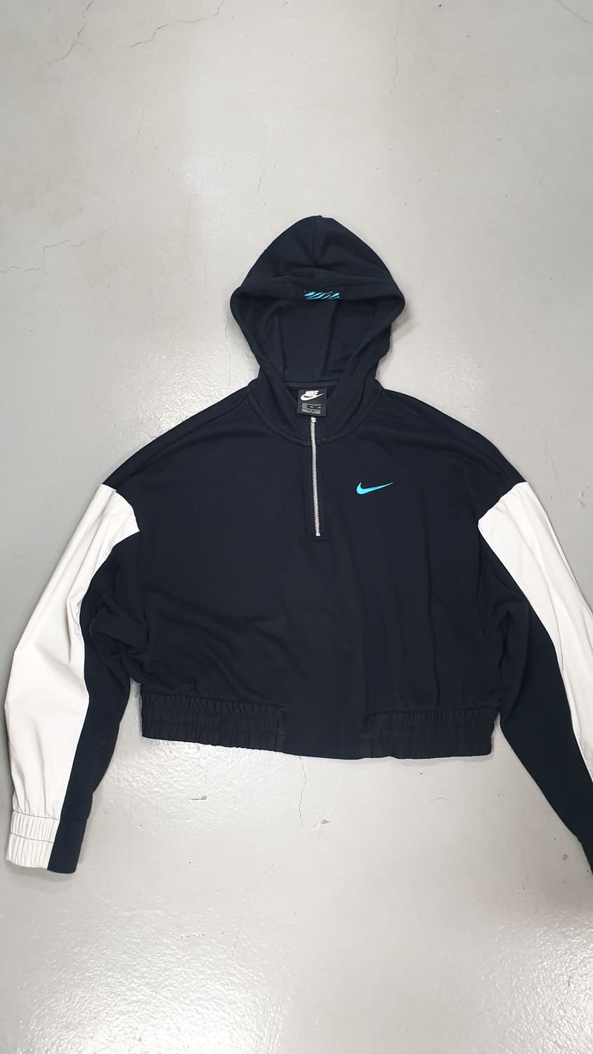 나이키 블랙/화이트 크롭 후드티xl 상품이미지1