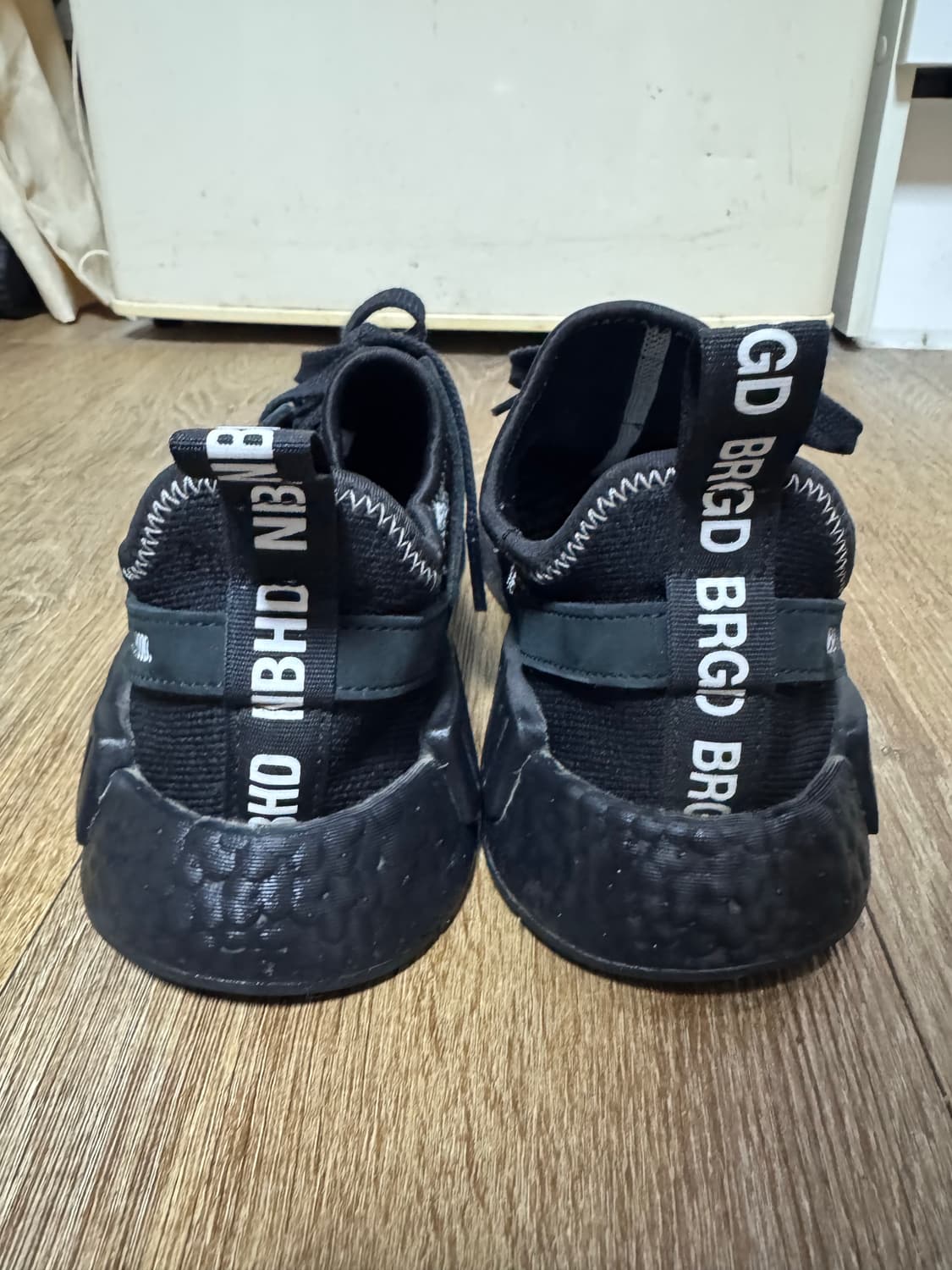 네이버후드 X 아디다스 NMD R1 상품이미지2