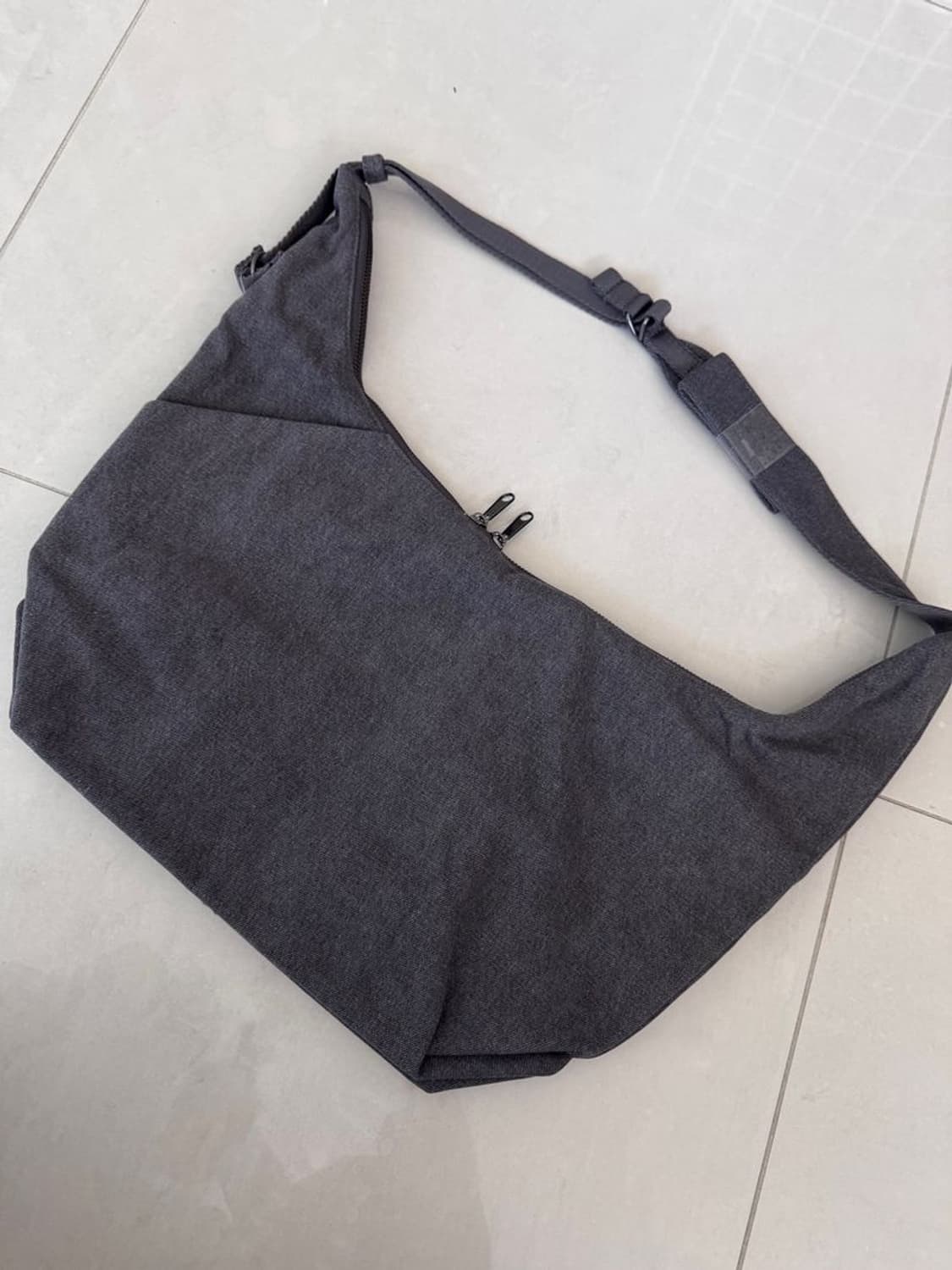 DENIM CLOTH BODY BAG 데님 천 바디백 상품이미지3