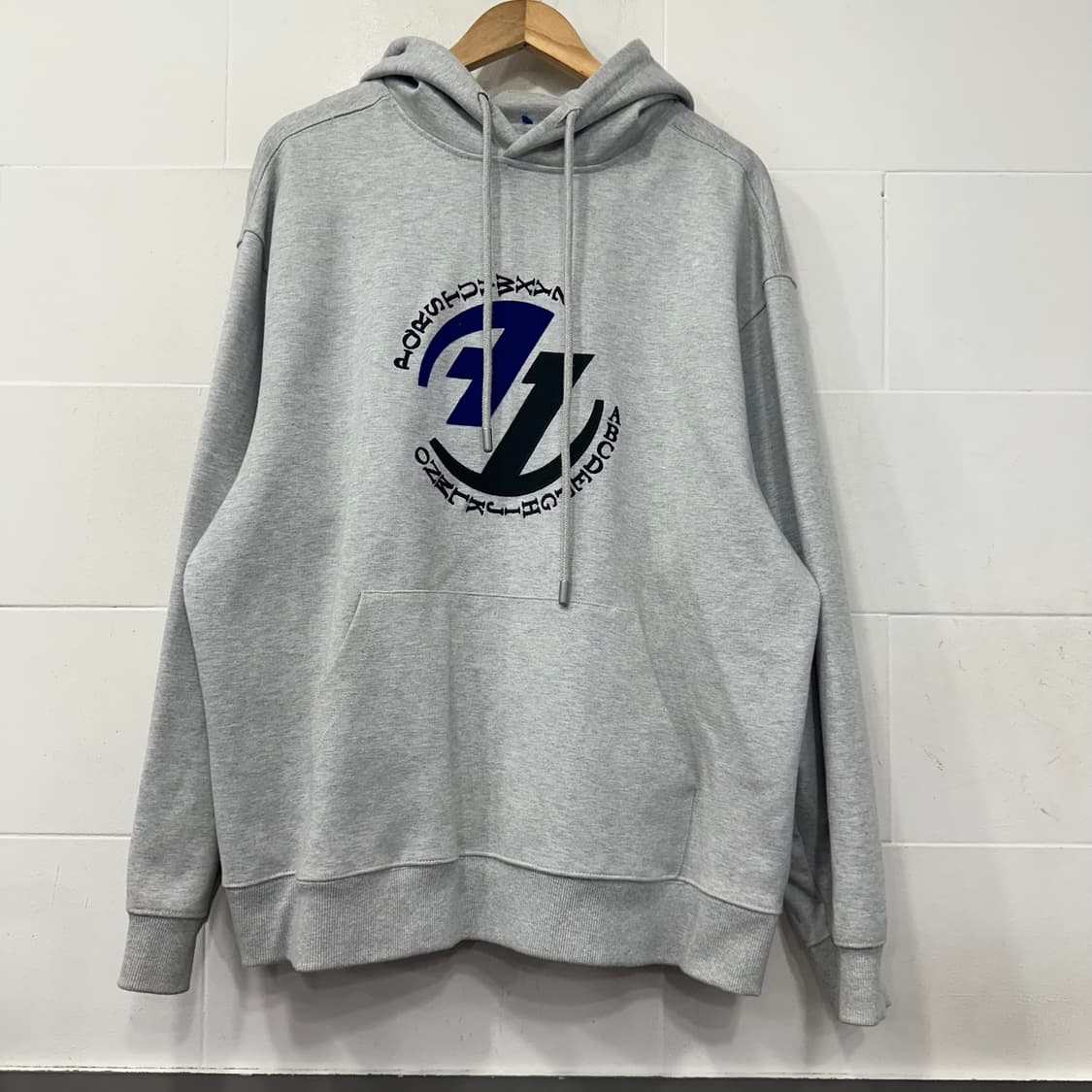 자라X아더에러 후드티 상품이미지1