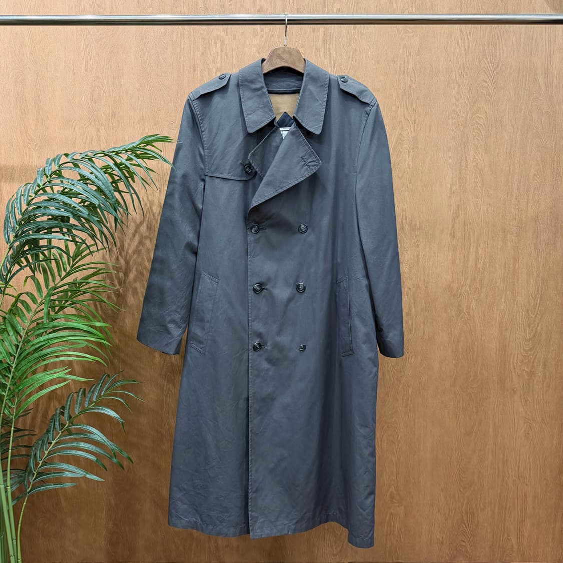 크리스찬 디올 트렌치 코트 더블 브레스트 견장 디테일 레귤러핏  상품이미지1