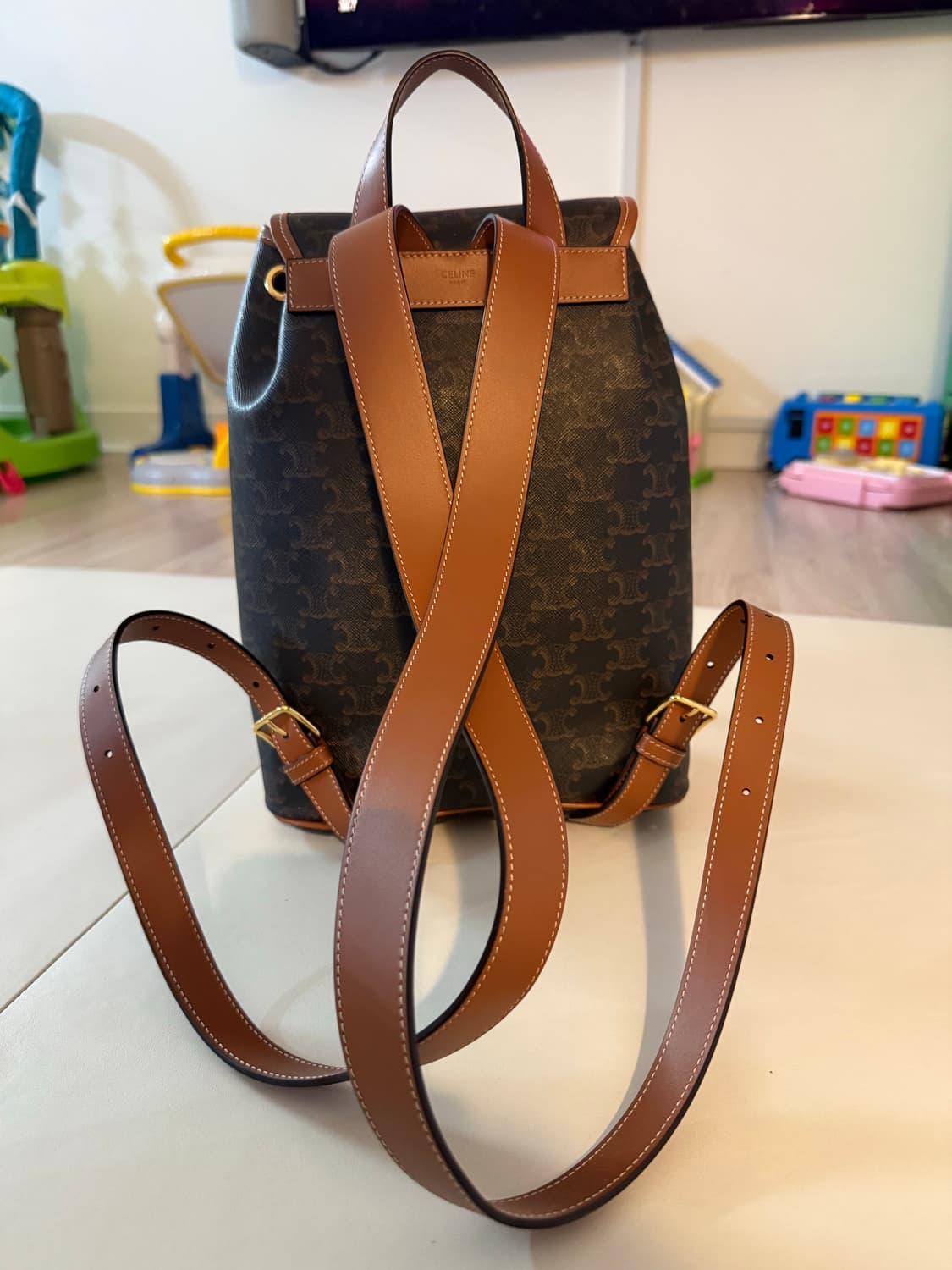 셀린느 미디엄 폴코 백팩 상품이미지4