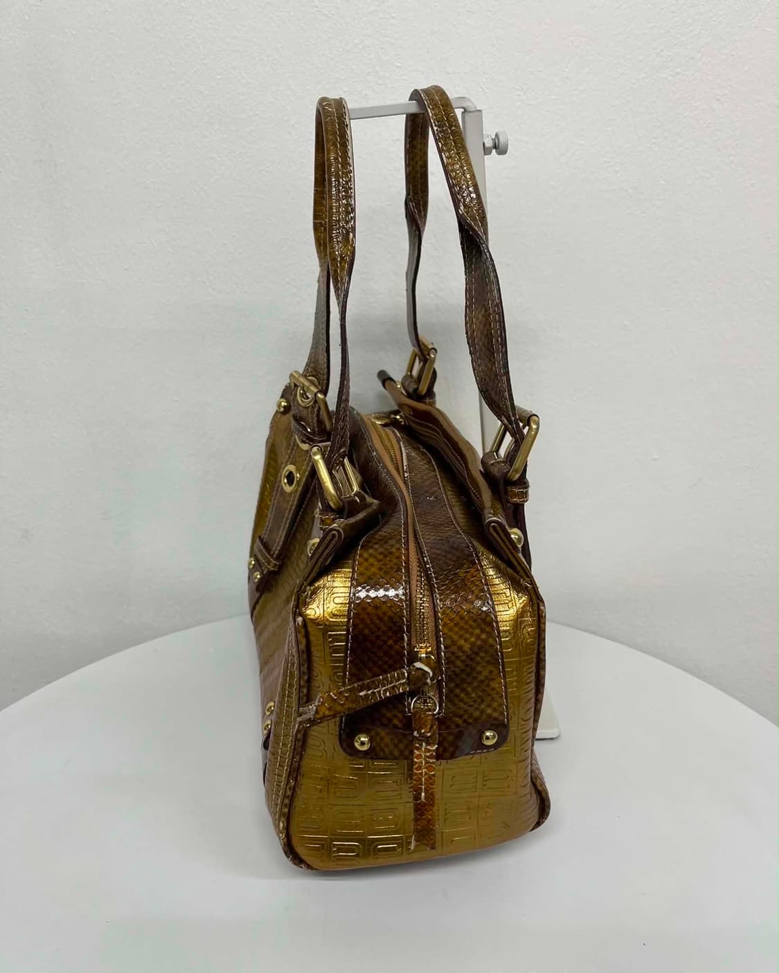 발렌시아가 모노그램 메탈릭 토트백 상품이미지4