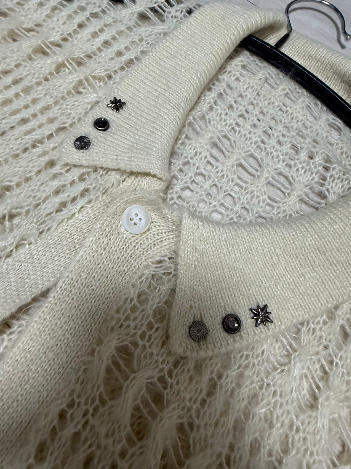 가키하라 아이보리 가디건 착샷o 상품이미지2