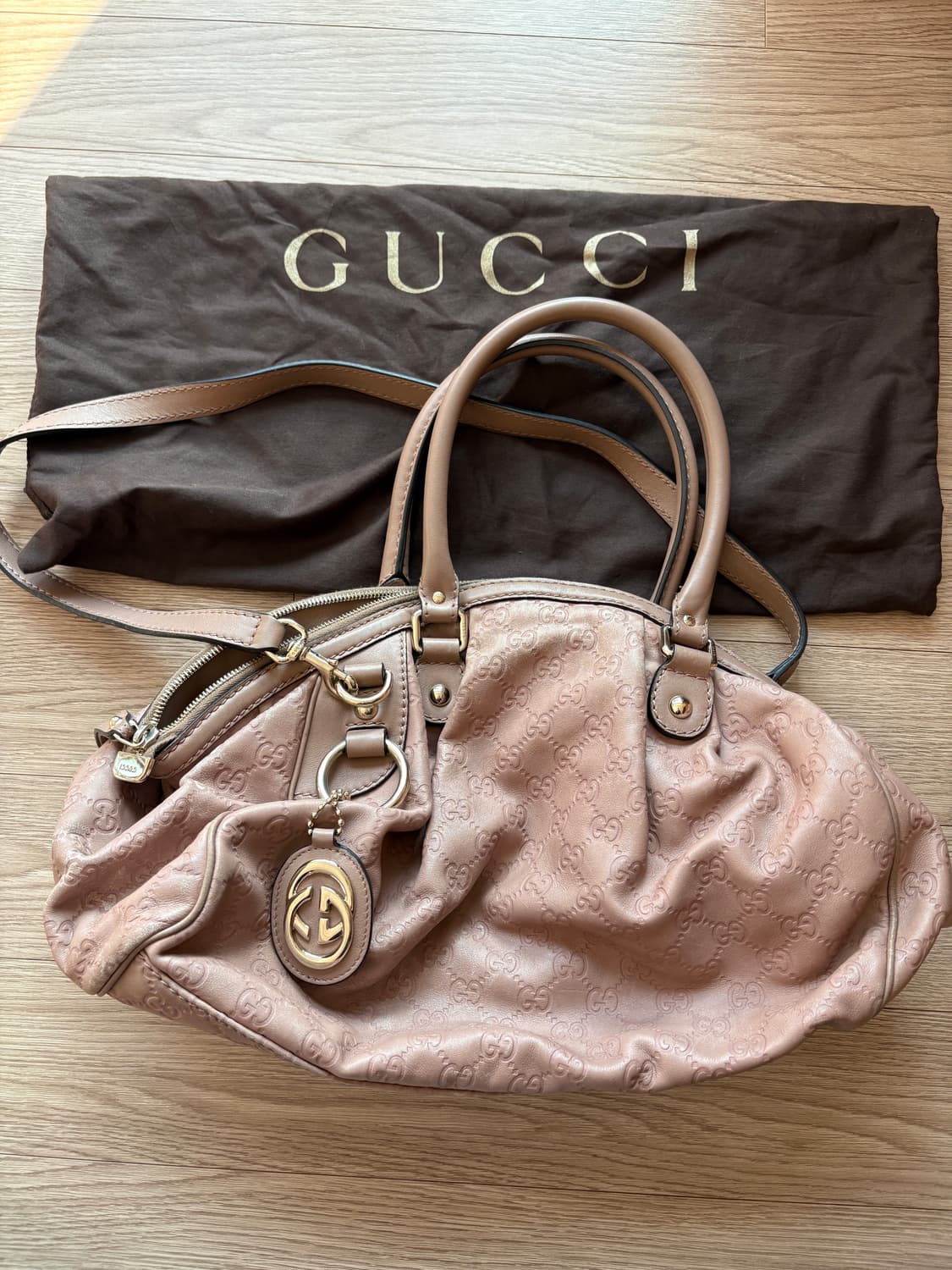 구찌 수키 만두백 가방  상품이미지1