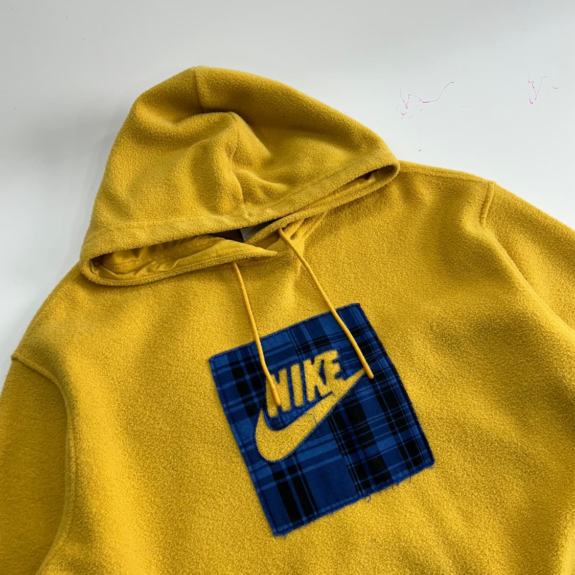 Nike 나이키 체크 로고 옐로우 후리스 후드티 상품이미지4