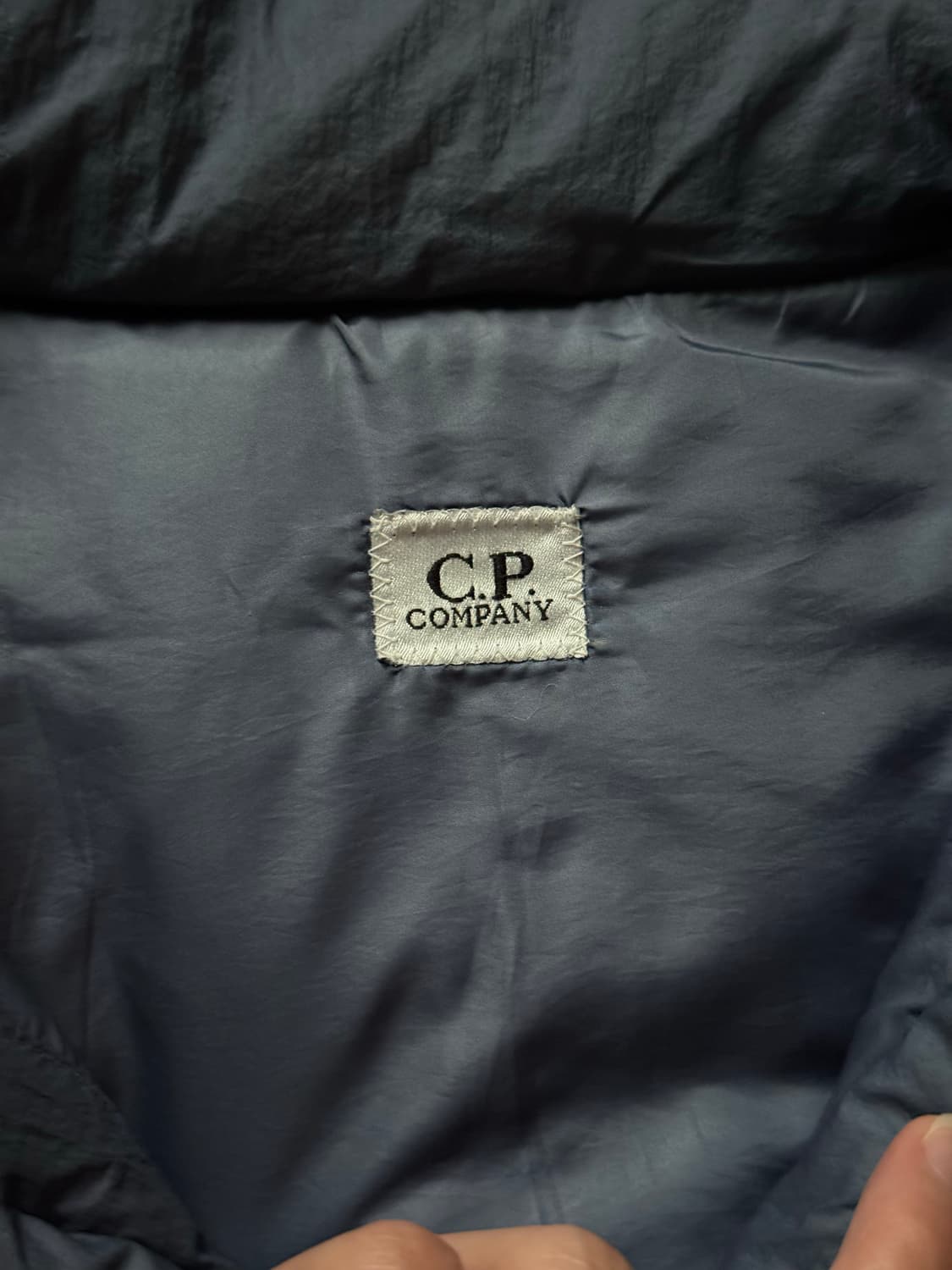 CP컴퍼니 나일론 고글 패딩조끼 상품이미지5
