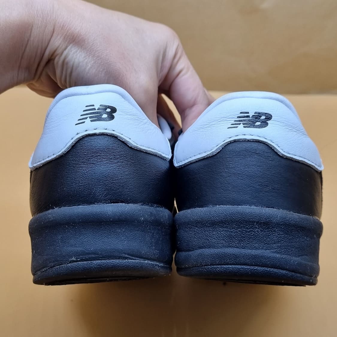 뉴발란스 CRT300 운동화 245. 상품이미지4