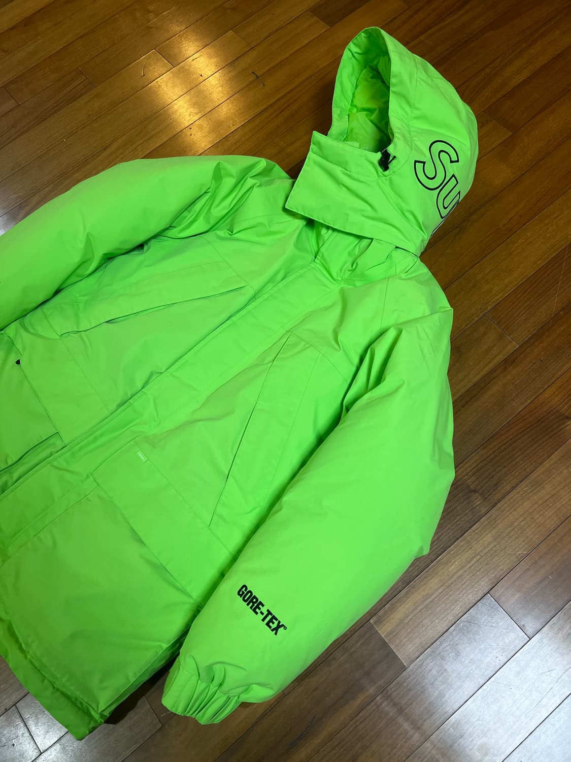 슈프림 고어텍스 700필 파카 상품이미지2