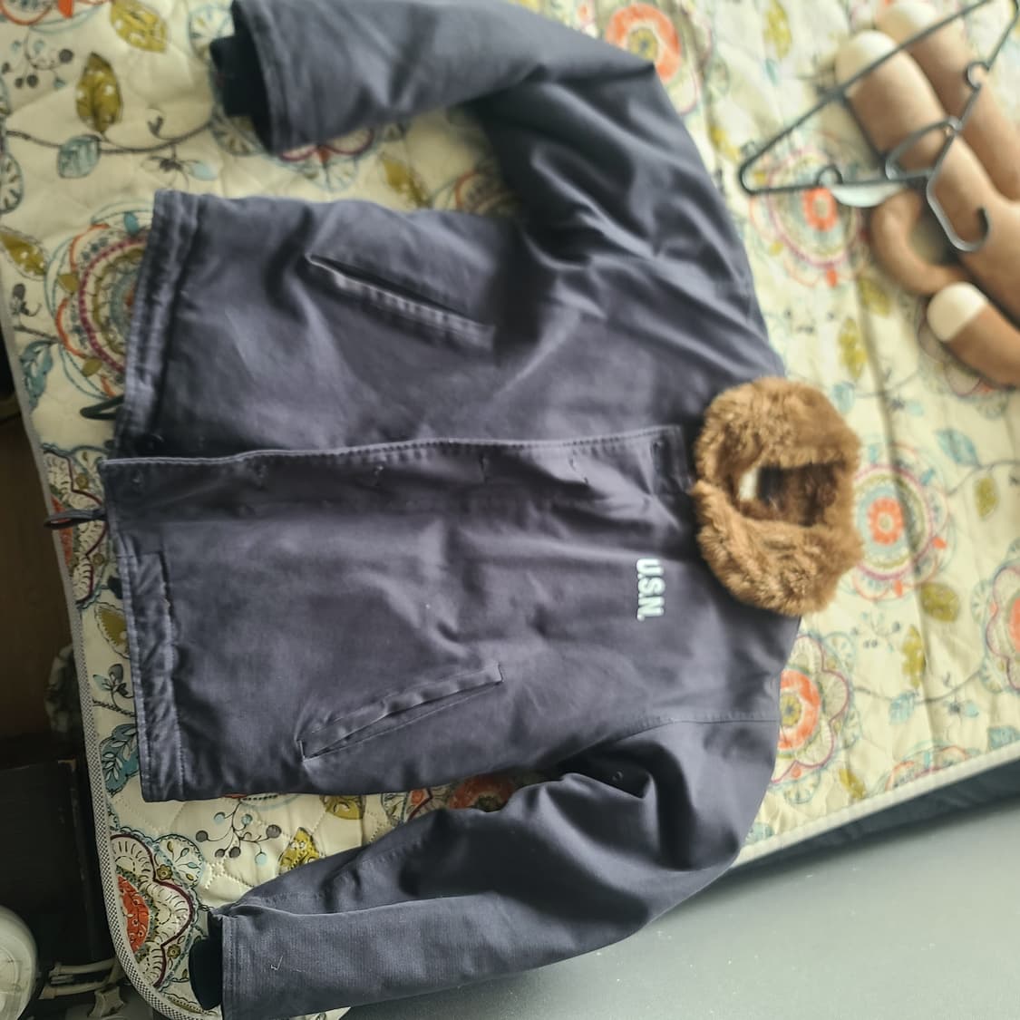 ymclky 네이비 덱자켓 38싸이즈 팝니다.
총장69 가슴49  95~ 상품이미지1