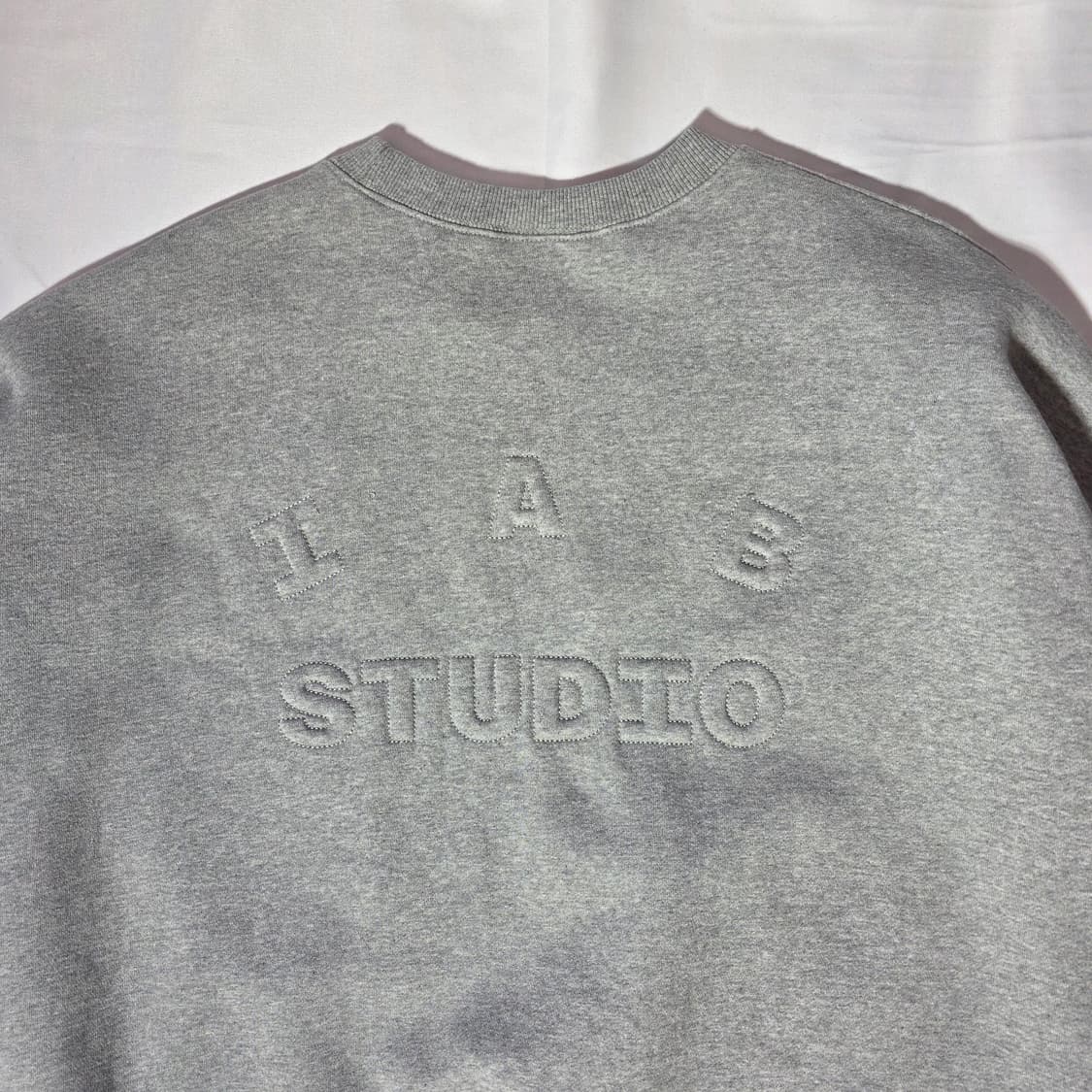 [2XL]아이앱 스튜디오 엠보스 스웻셔츠 상품이미지8