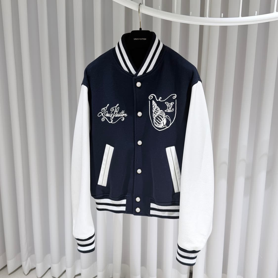 (S+ / 52) / 루이비통 카프스킨 네이비 블루 바시티 자켓 상품이미지2